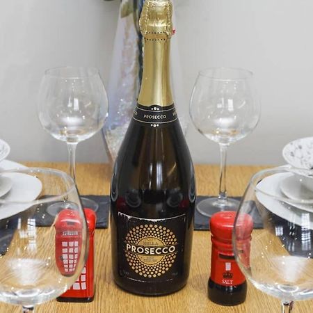 Flat 3 Bridge House Apartment Staines-upon-Thames Екстериор снимка